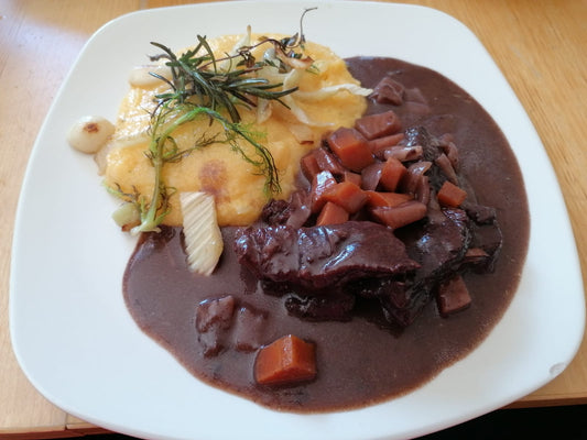 Meisel in Rotwein-Balsamico-Sauce
