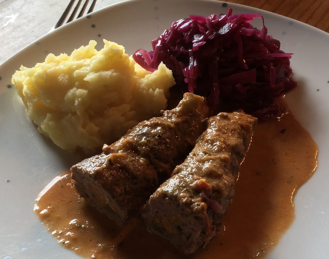 Rindsrouladen in fruchtiger Gemüsesauce